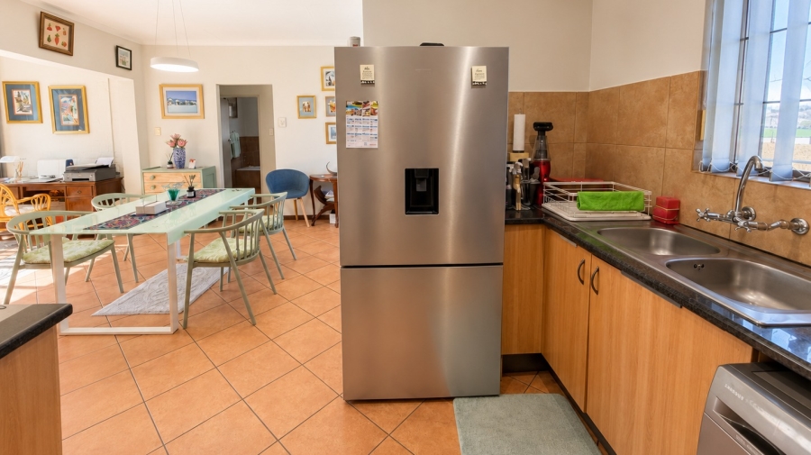 2 Bedroom Property for Sale in The Coves North West